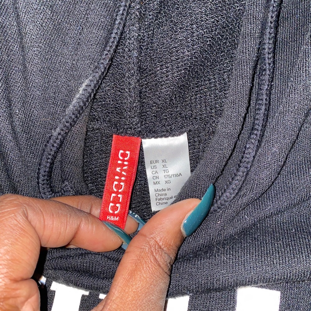 Sweater - Picture 3 of 3